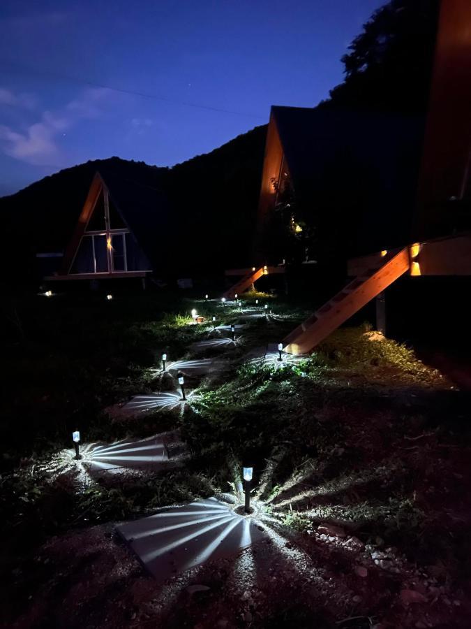Cabane A-Frame Svinita ภายนอก รูปภาพ