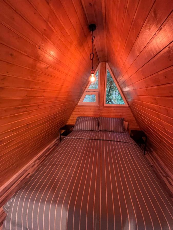 Cabane A-Frame Svinita ภายนอก รูปภาพ