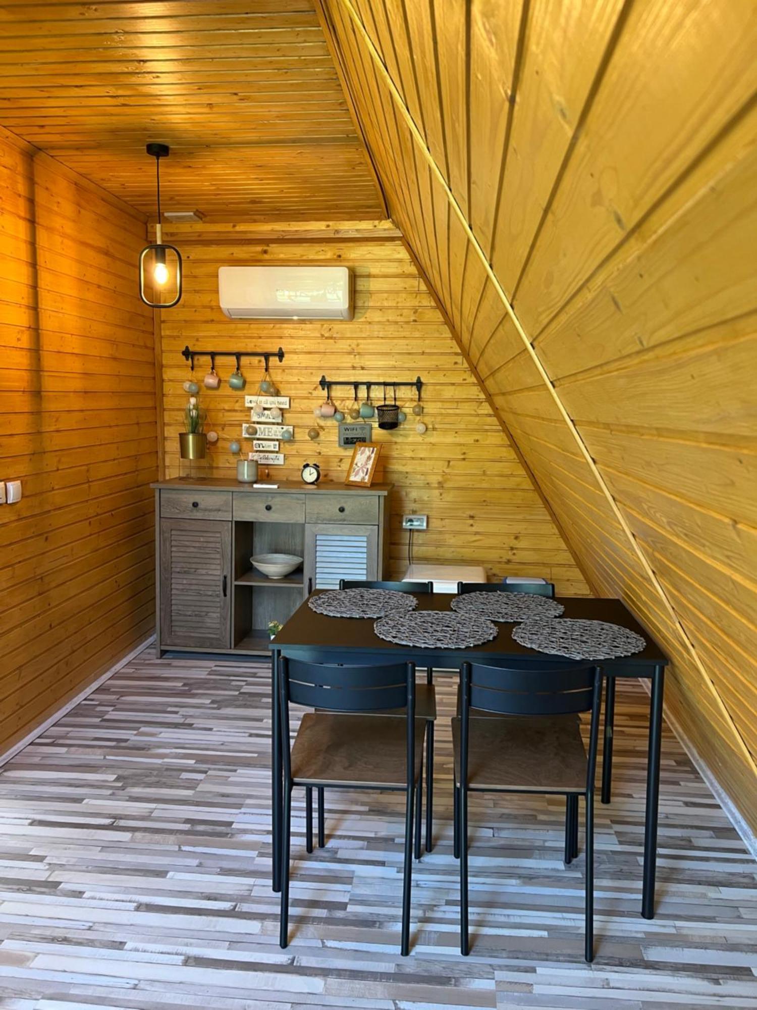 Cabane A-Frame Svinita ภายนอก รูปภาพ