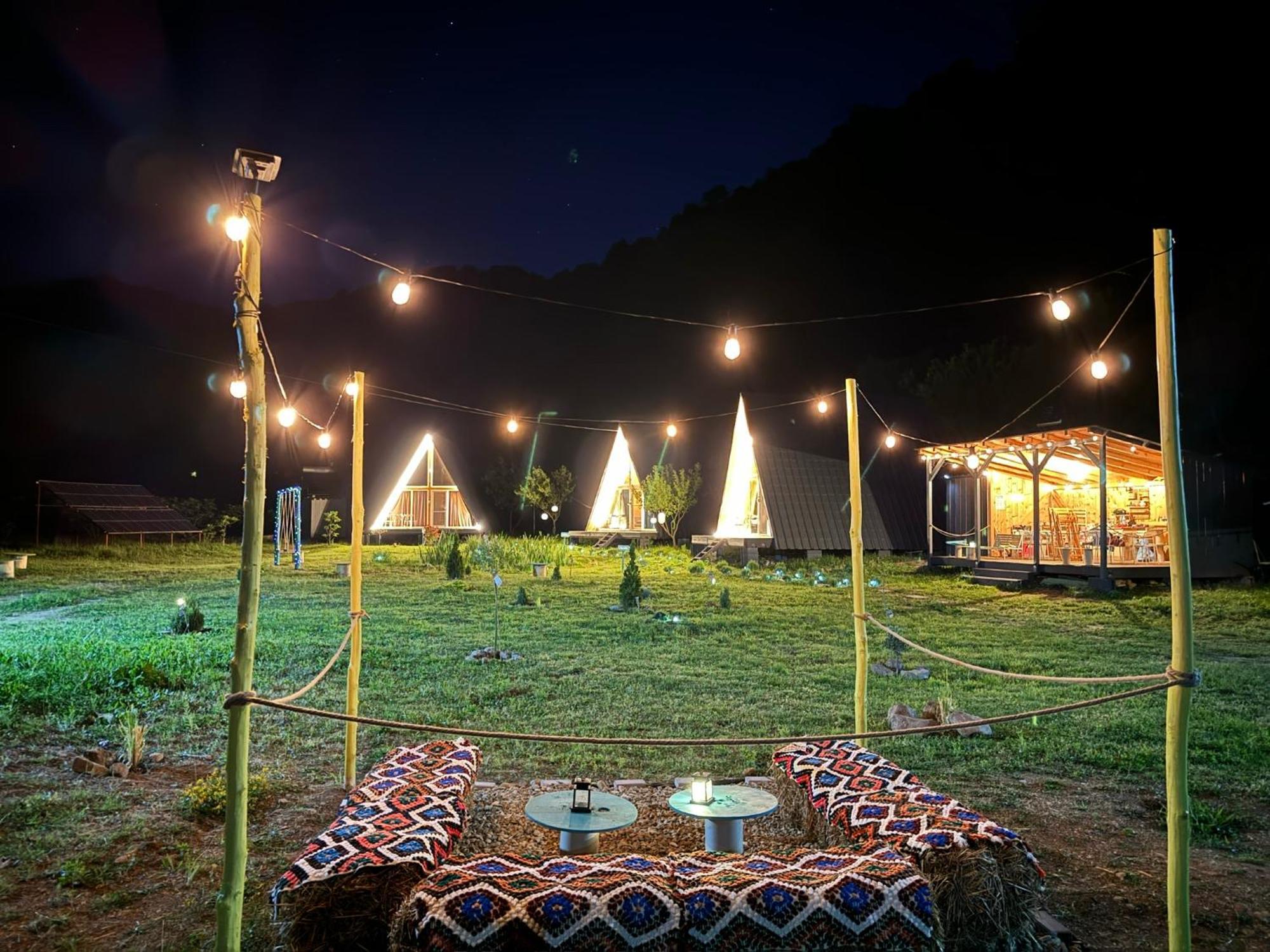 Cabane A-Frame Svinita ภายนอก รูปภาพ