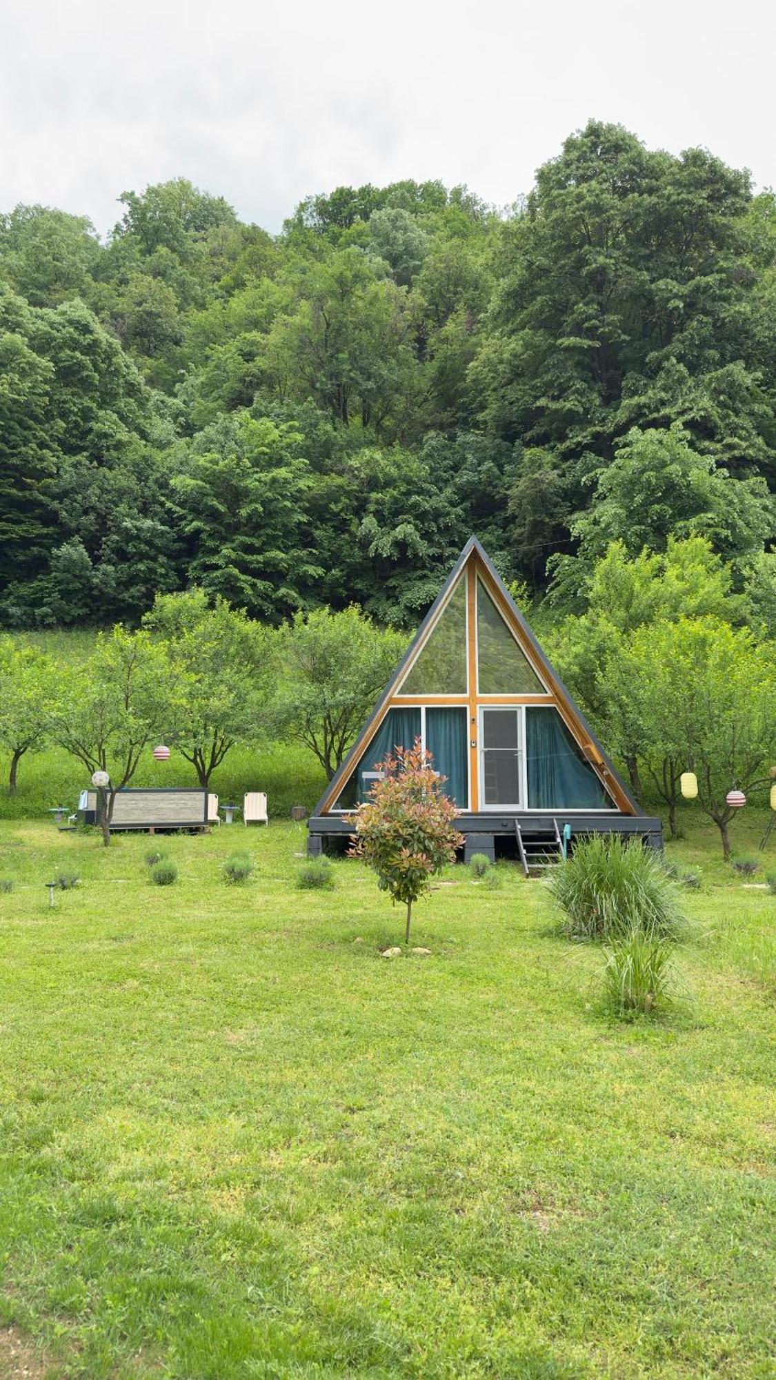 Cabane A-Frame Svinita ภายนอก รูปภาพ